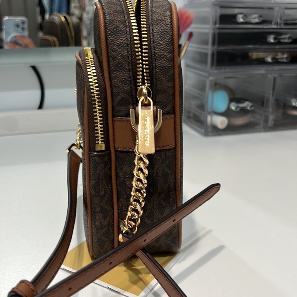 Michael Kors Flight Crossbody Brown